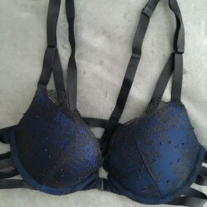 32A Navy/Black Victoria’s Secret Very Sexy Bra